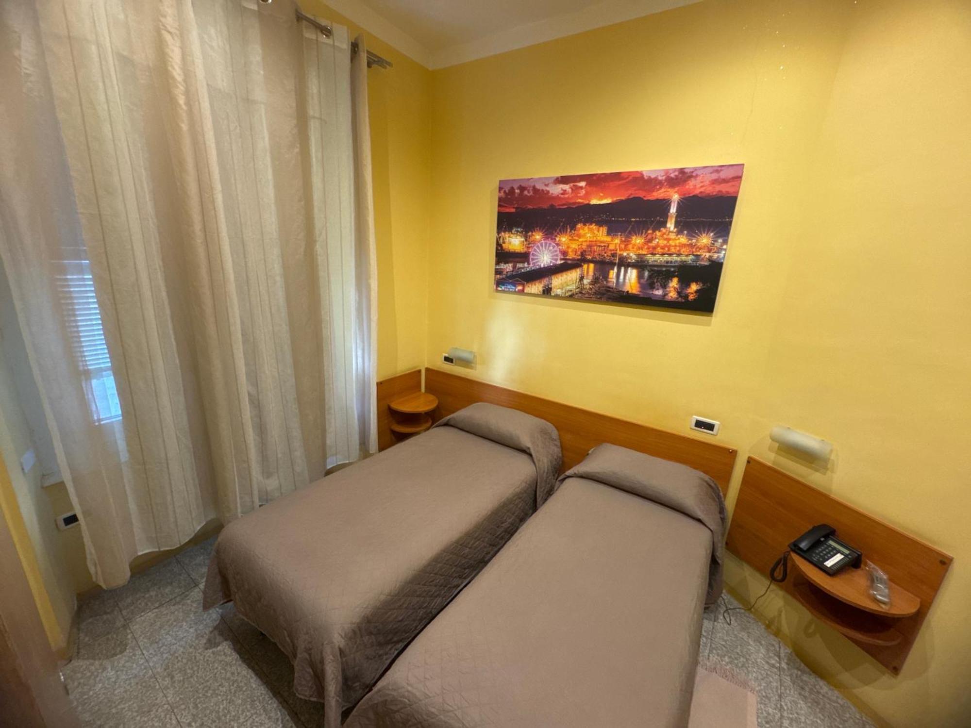 Albergo Parigi Génova Exterior foto