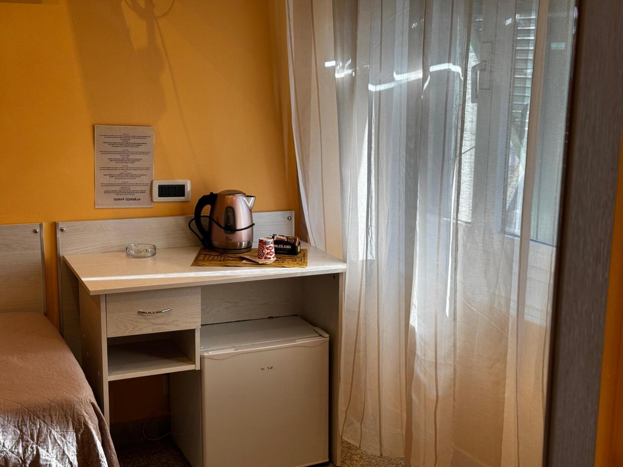 Albergo Parigi Génova Exterior foto